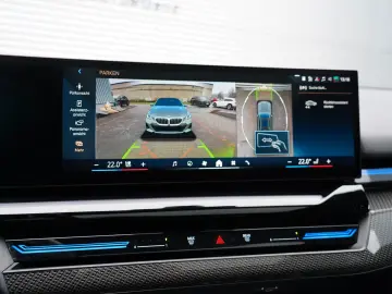 520i M Sport PANO H&K CARBON 360 HUD KEYLESS