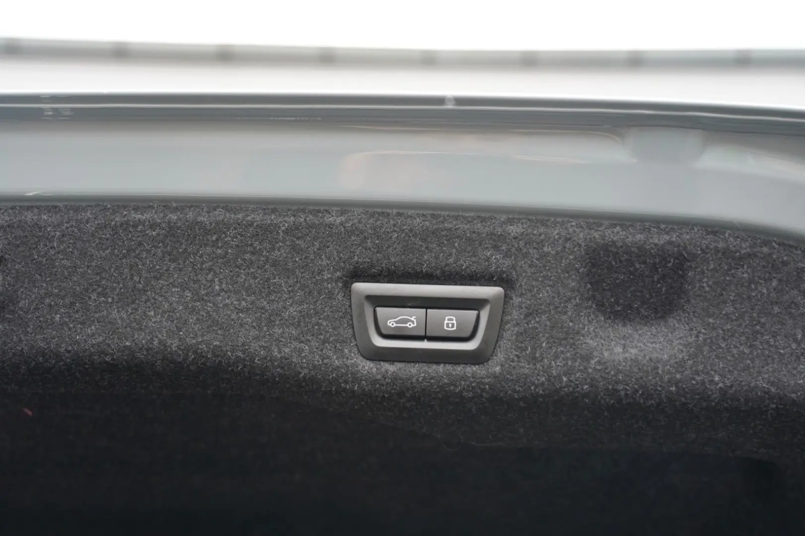 520i M Sport PANO H&K CARBON 360 HUD KEYLESS