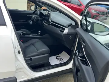Toyota C-HR Hybrid Club