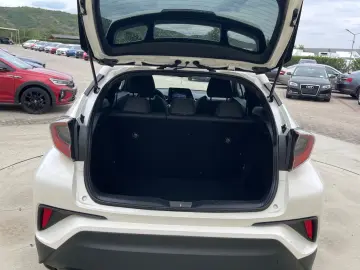 Toyota C-HR Hybrid Club