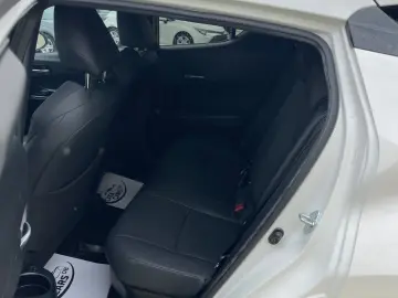 Toyota C-HR Hybrid Club