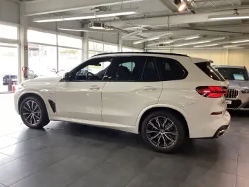 X5 50e MSp SoftClose Ventilation 360 HUD AmbAir GestureContr