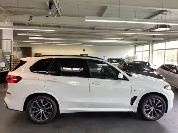 X5 50e MSp SoftClose Ventilation 360 HUD AmbAir GestureContr