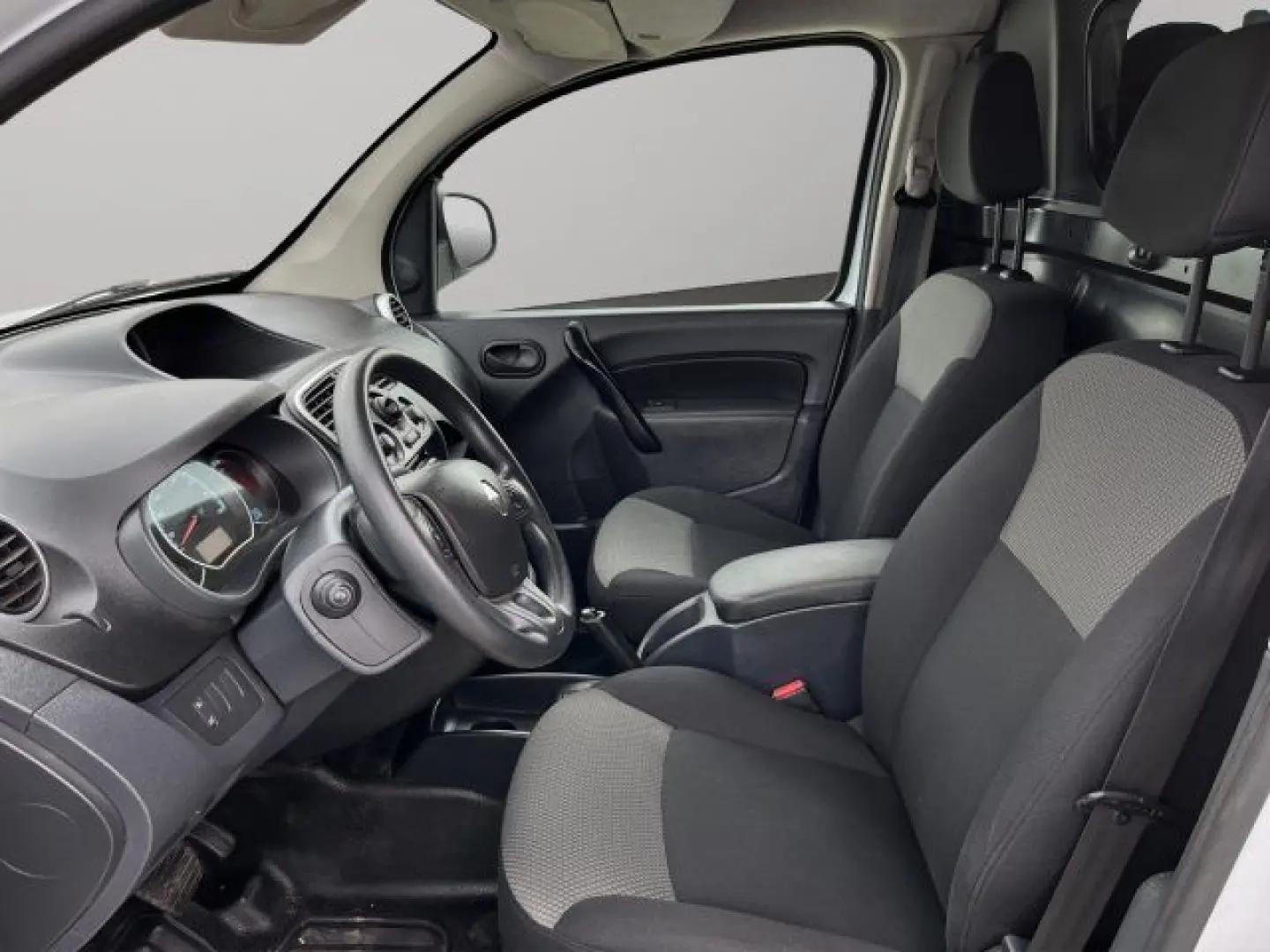 RENAULT Kangoo Z.E. ALLESTITO