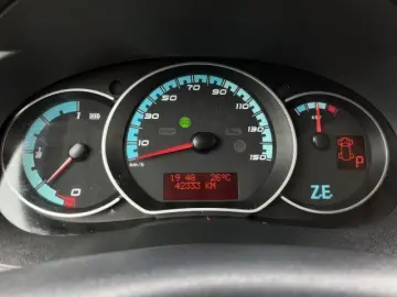 RENAULT Kangoo Z.E. ALLESTITO