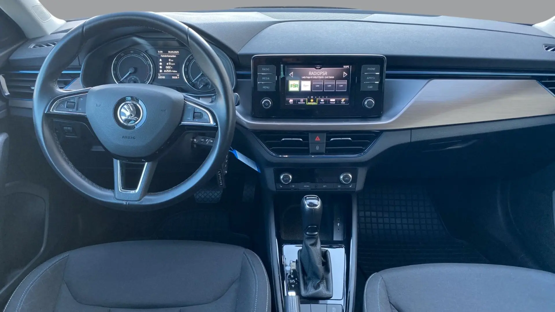 Kamiq Ambition 1.5l DSG KLIMA  LED  SHZ  TEMPO