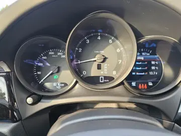 Macan T ACC Mem. Bose 4x SHZ Pano 21Zoll Sitzkli