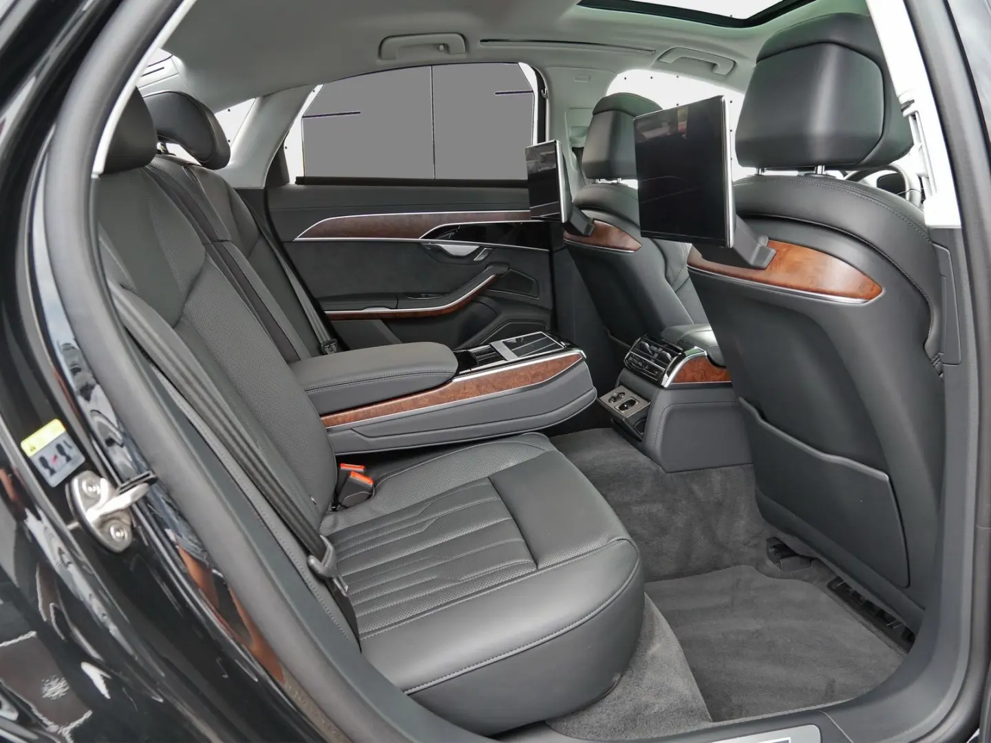 A8 60 TFSIe quattro S Line HuD Pano air Nacht