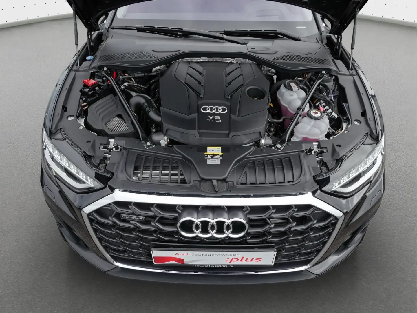 A8 60 TFSIe quattro S Line HuD Pano air Nacht