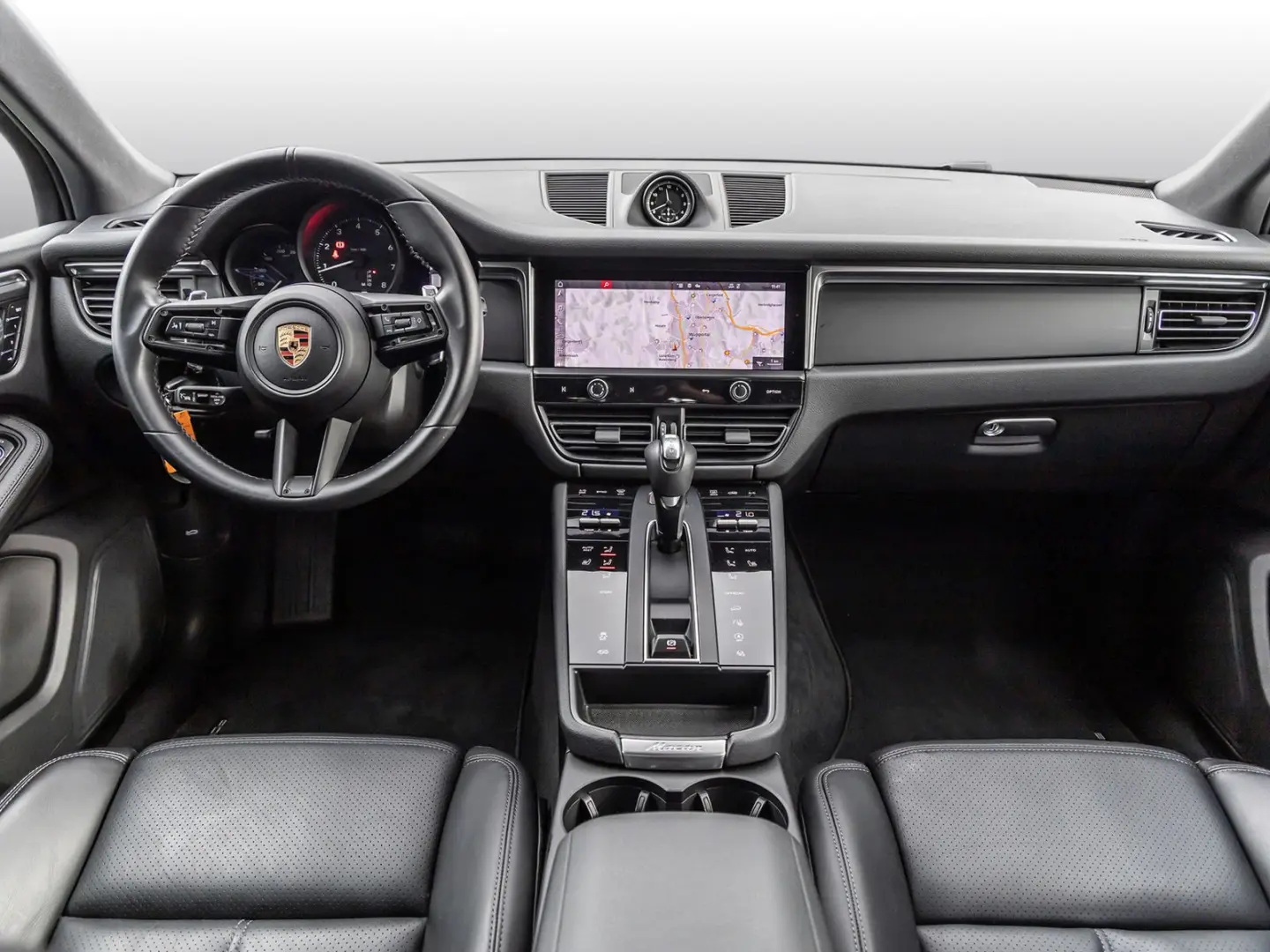 Macan 2.0T Basis OPF Navi Leder PDC LED PDK