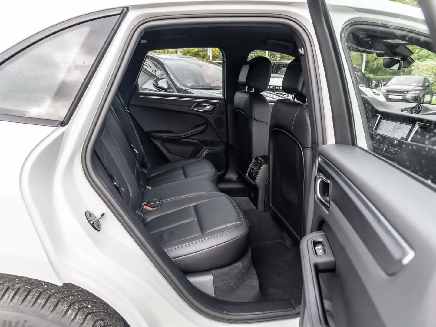 Macan 2.0T Basis OPF Navi Leder PDC LED PDK