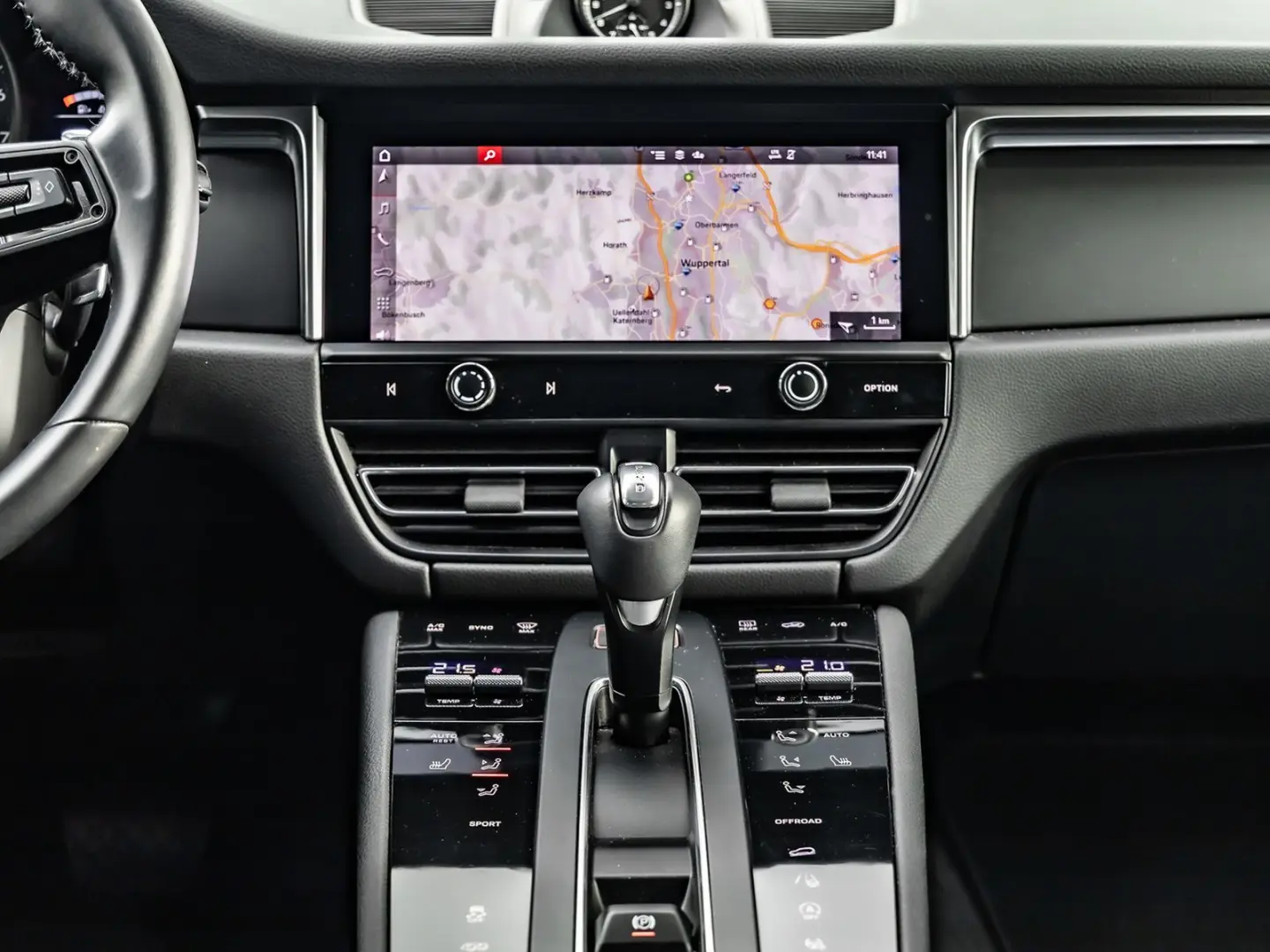 Macan 2.0T Basis OPF Navi Leder PDC LED PDK