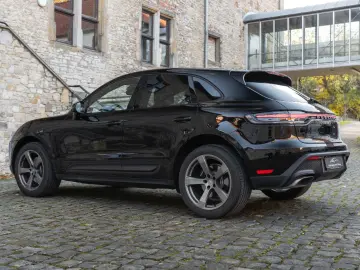 Macan LED 360  BOSE PANO NAV SZH 14 WEGE MEMORY