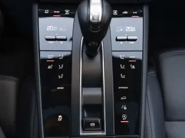 Macan LED 360  BOSE PANO NAV SZH 14 WEGE MEMORY