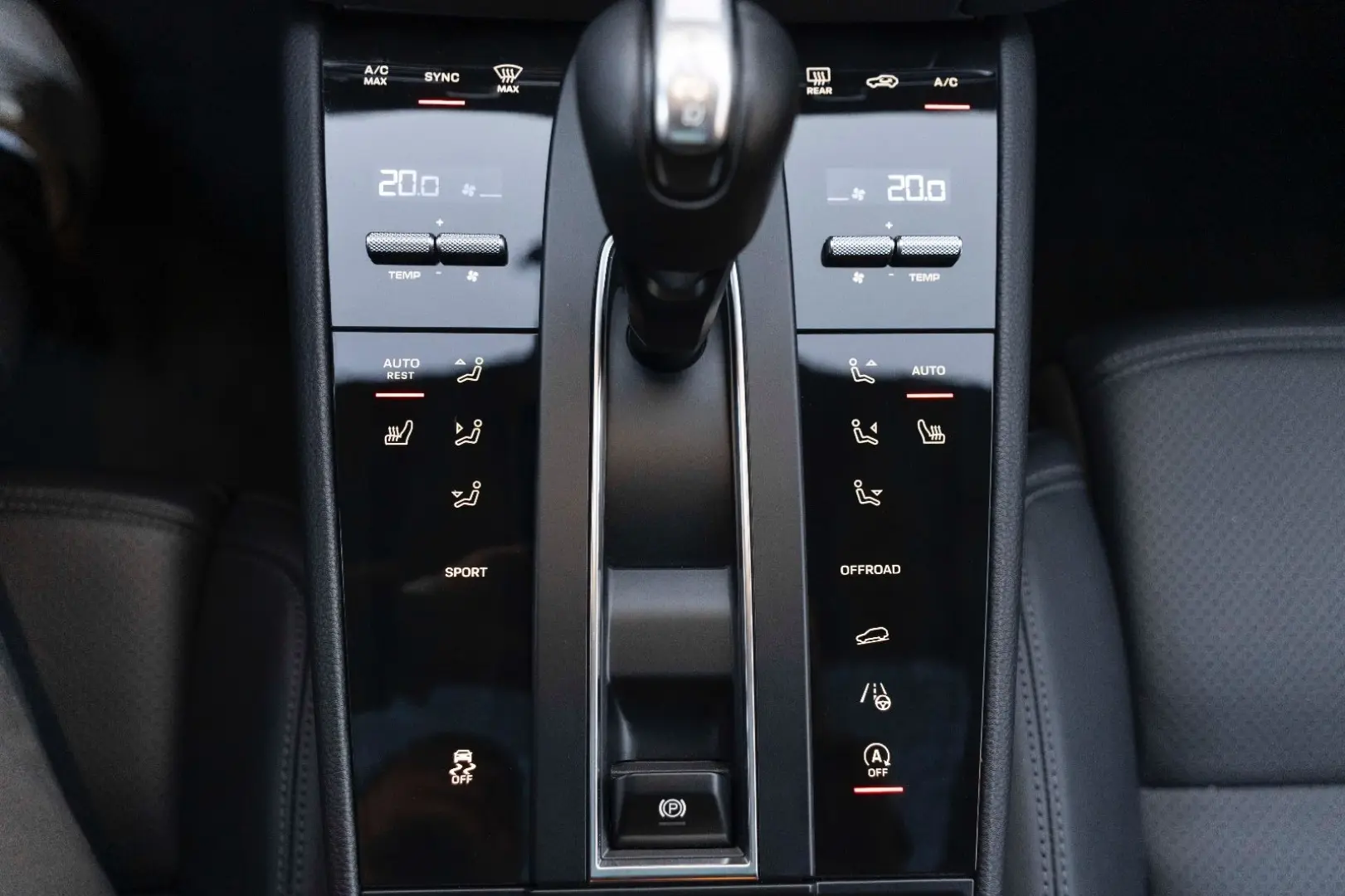 Macan LED 360  BOSE PANO NAV SZH 14 WEGE MEMORY