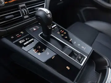 Macan LED 360  BOSE PANO NAV SZH 14 WEGE MEMORY