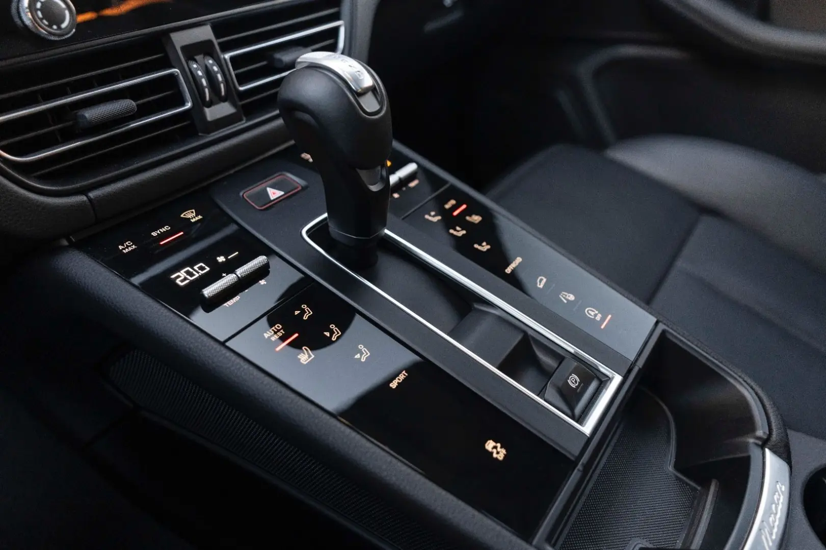 Macan LED 360  BOSE PANO NAV SZH 14 WEGE MEMORY