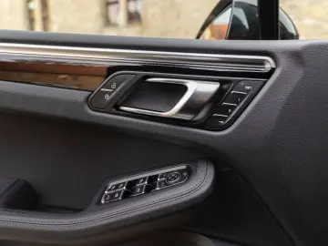 Macan LED 360  BOSE PANO NAV SZH 14 WEGE MEMORY