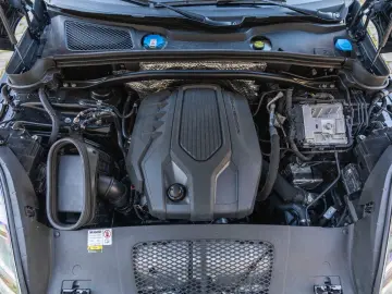 Macan LED 360  BOSE PANO NAV SZH 14 WEGE MEMORY