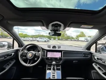 Macan 2.0 T OPF PANO AHK LED SPORTCHRONOPAKET