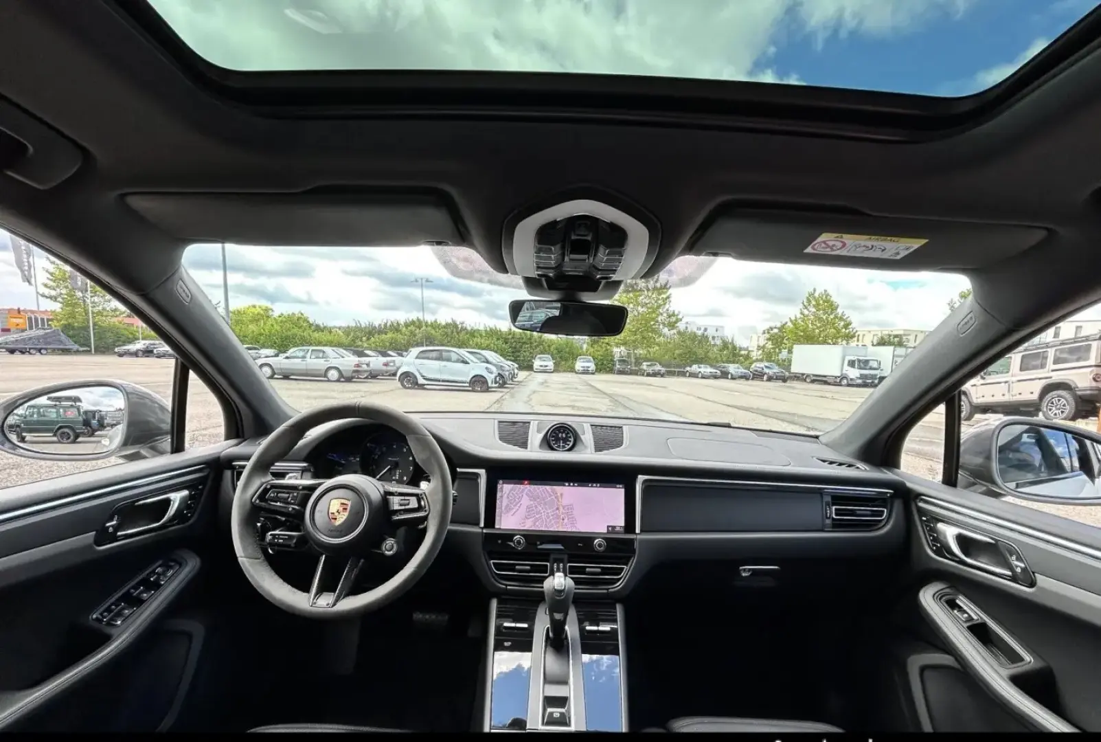 Macan 2.0 T OPF PANO AHK LED SPORTCHRONOPAKET