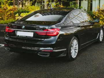 BMW 750