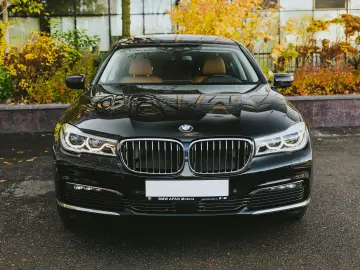 BMW 750