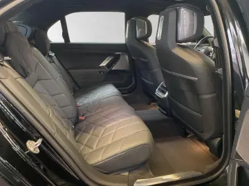 750e xDrive Selbstlenkende Systeme  360