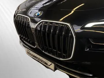 750e xDrive Selbstlenkende Systeme  360