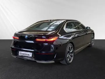 750e xDrive Selbstlenkende Systeme  360