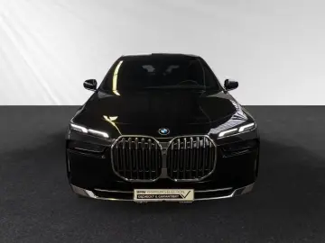 750e xDrive Selbstlenkende Systeme  360