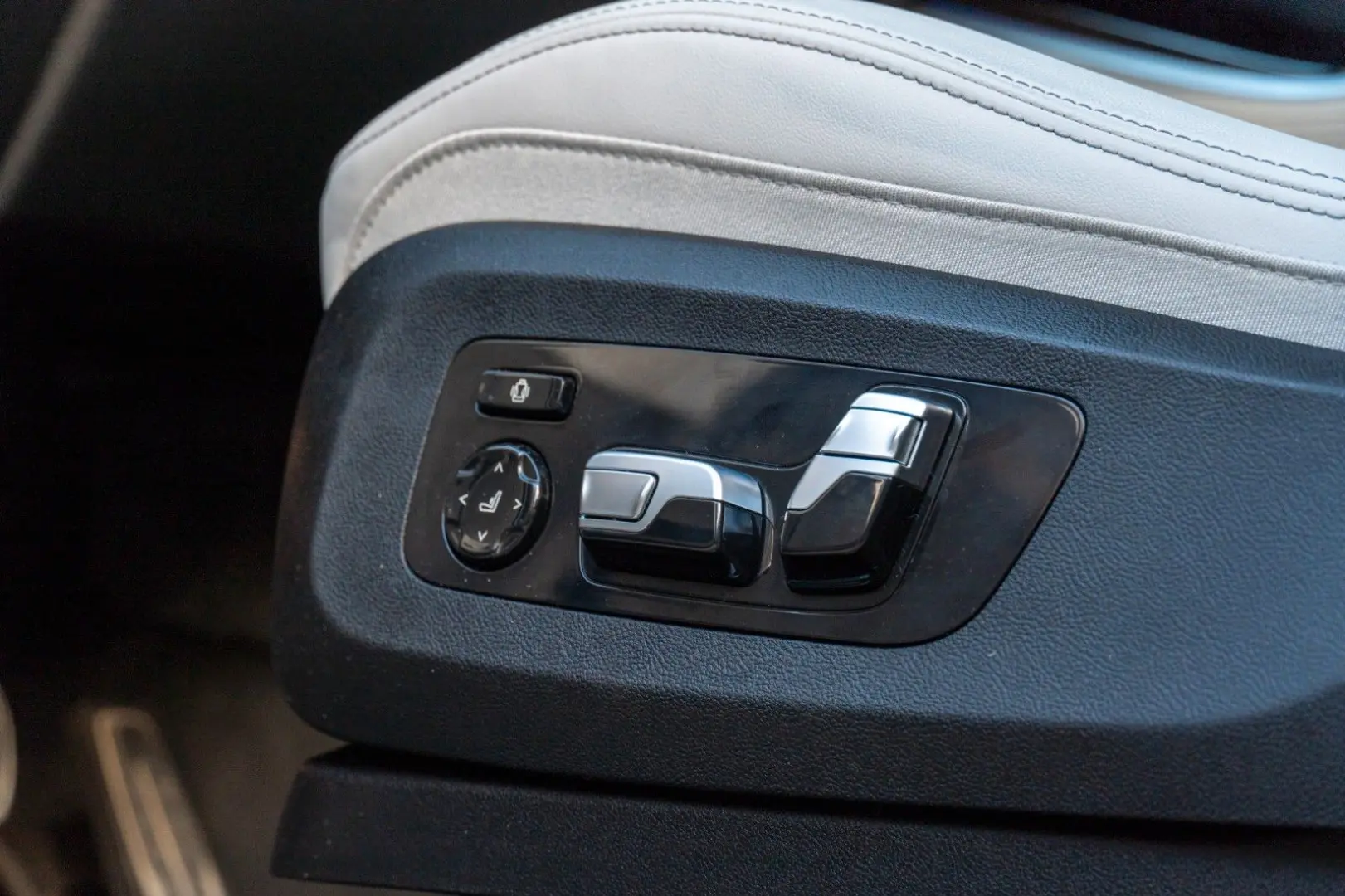 X5 30d M SPORT.LUFTF.SOFTC.PANO.DR.ASS.H K.AHK.