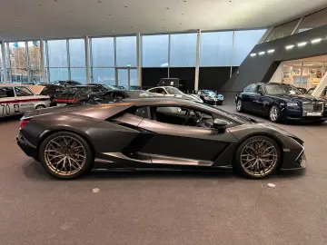 Revuelto Ad Personam Int & Ext Beifahrerdisplay