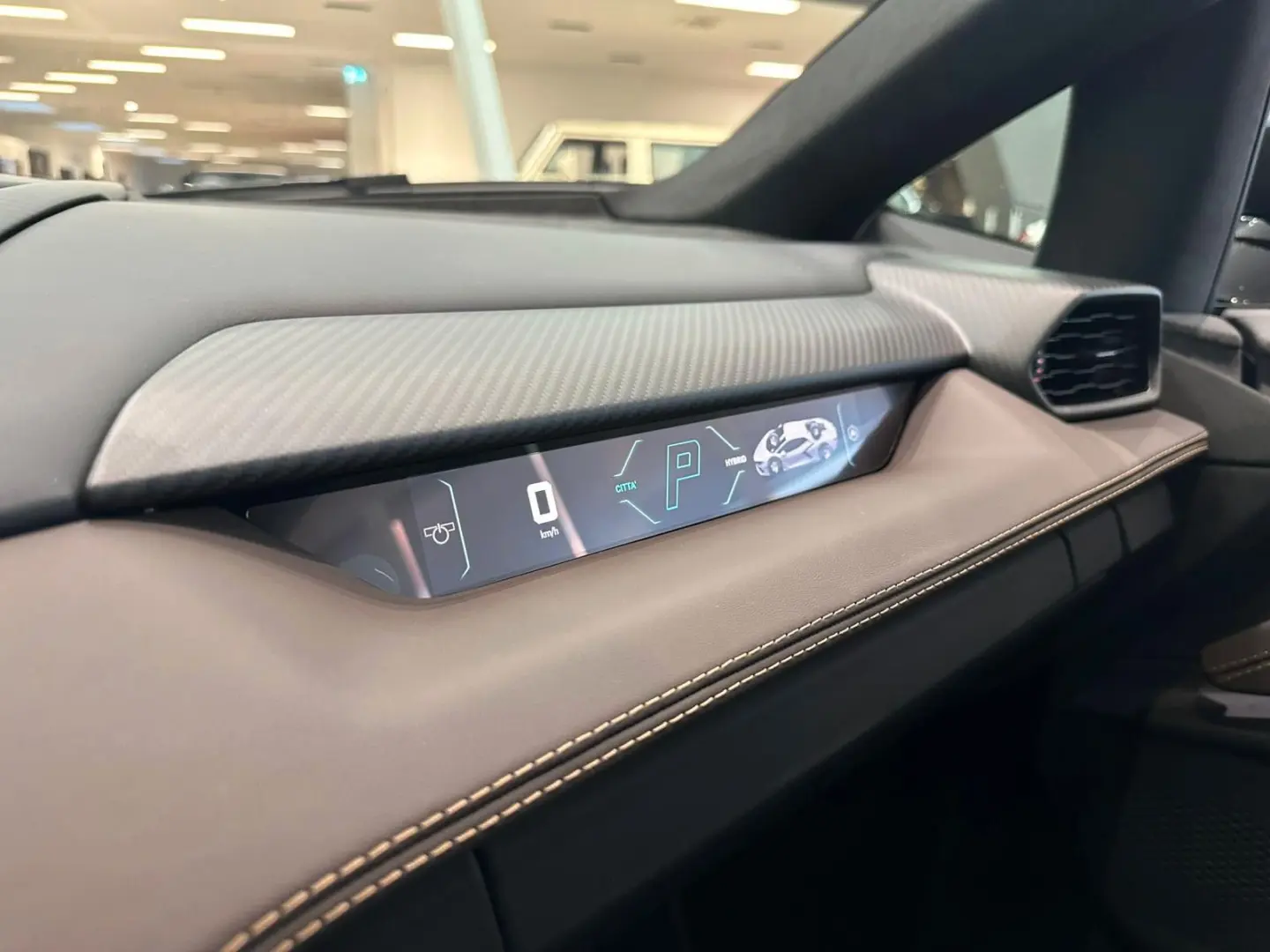 Revuelto Ad Personam Int & Ext Beifahrerdisplay