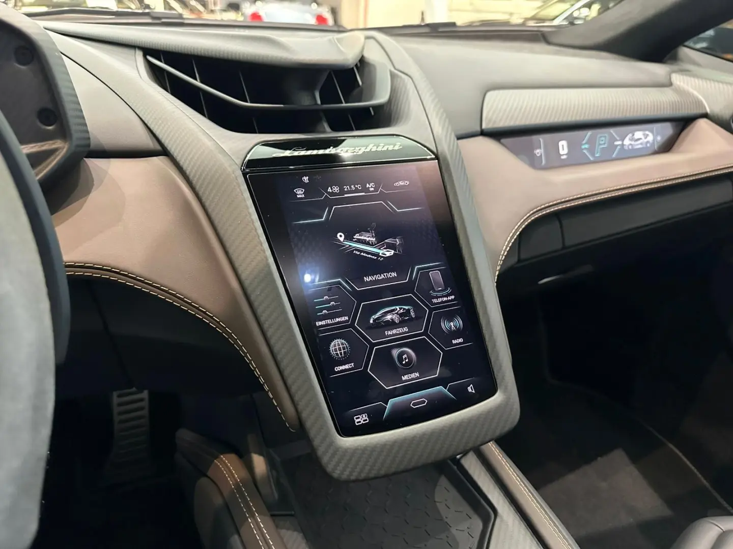 Revuelto Ad Personam Int & Ext Beifahrerdisplay