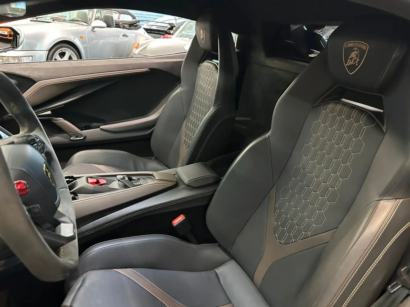 Revuelto Ad Personam Int & Ext Beifahrerdisplay