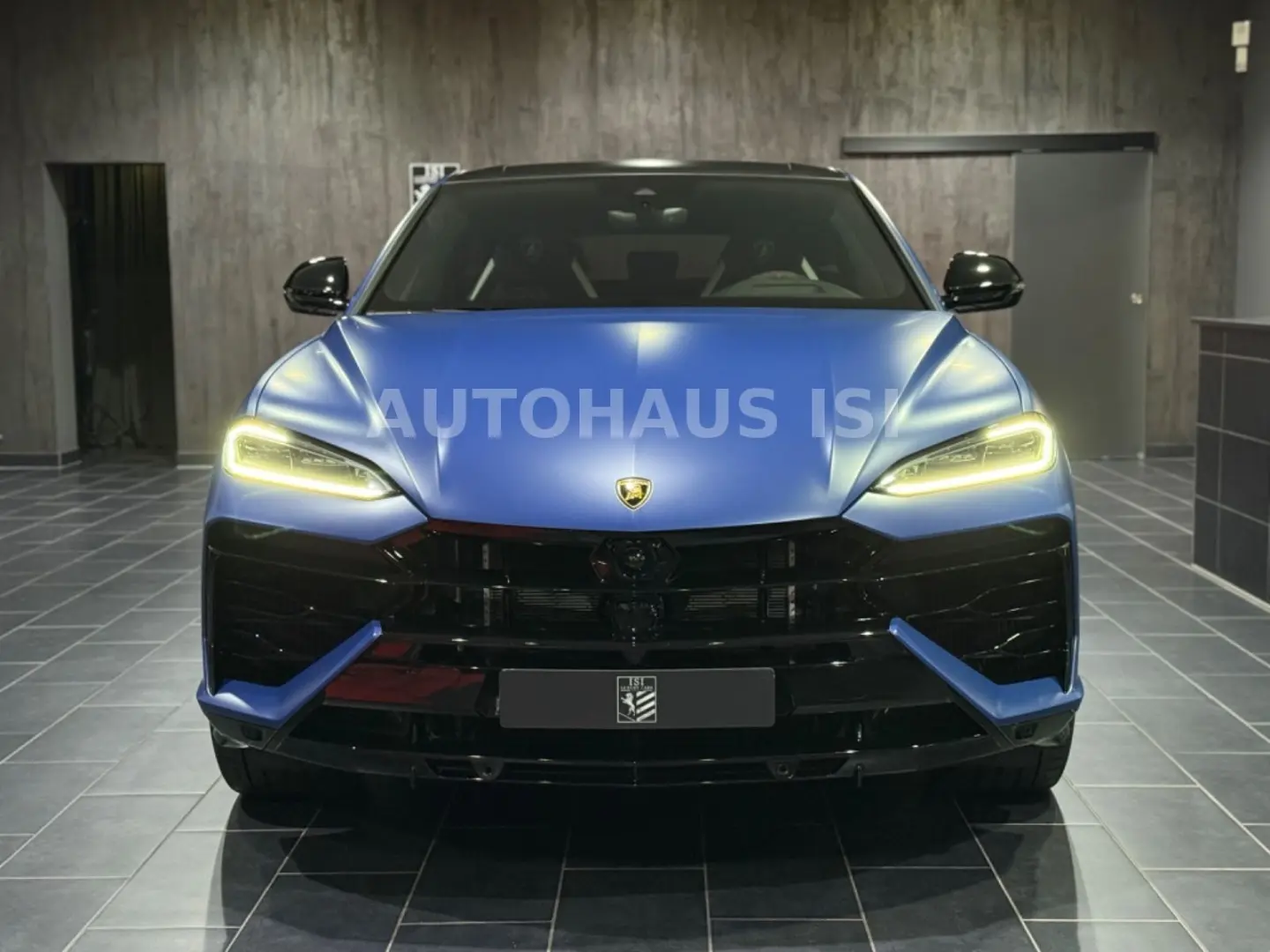 Urus SE BLU GRIFO MATT AD-PERSONAM CARBON 3D B&O