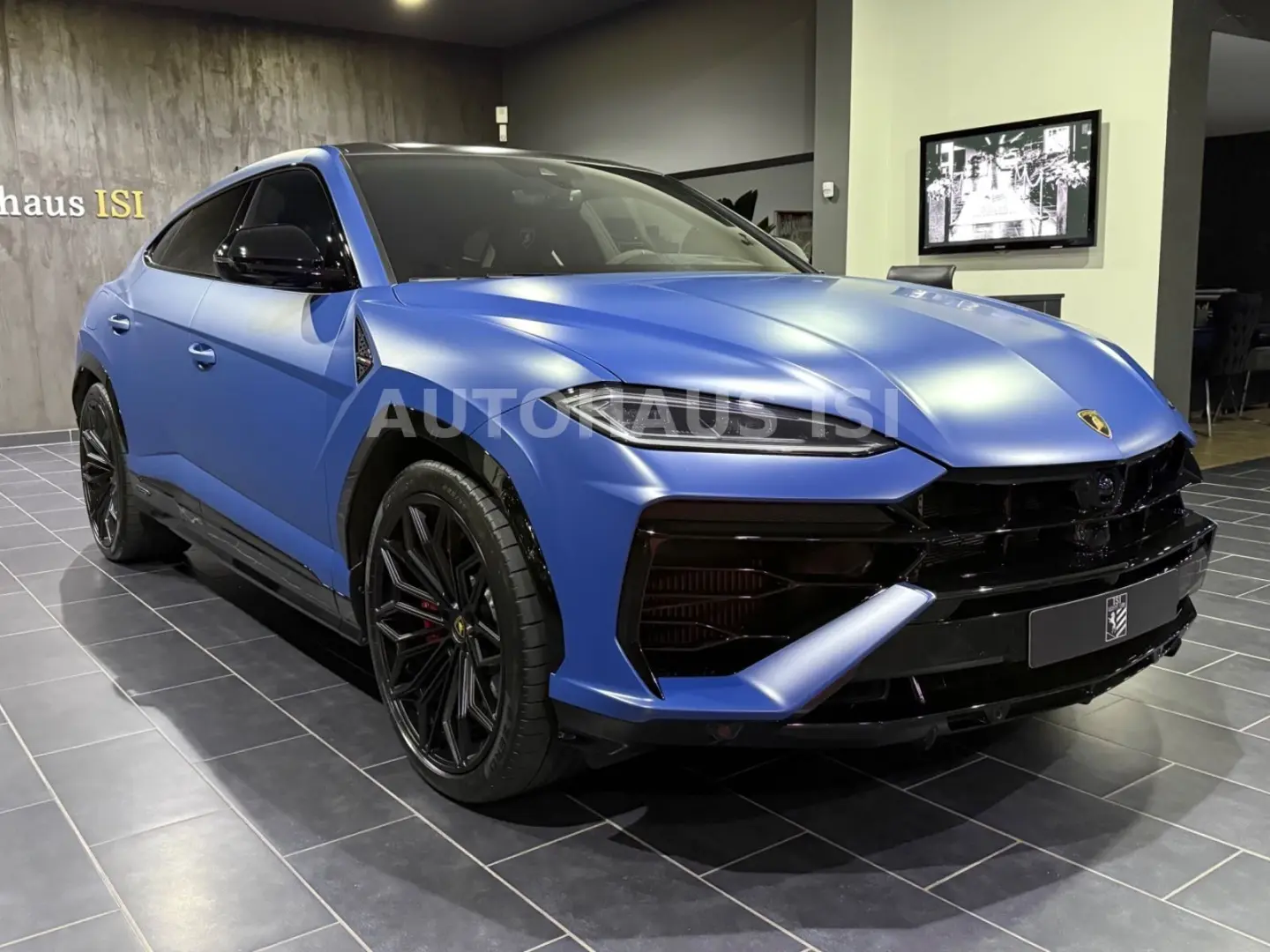 Urus SE BLU GRIFO MATT AD-PERSONAM CARBON 3D B&O