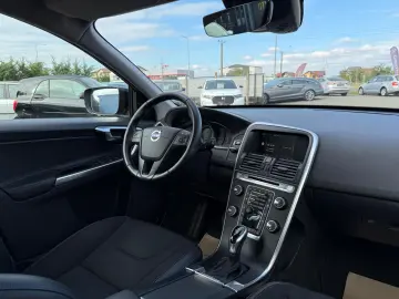 VOLVO XC60 2.0