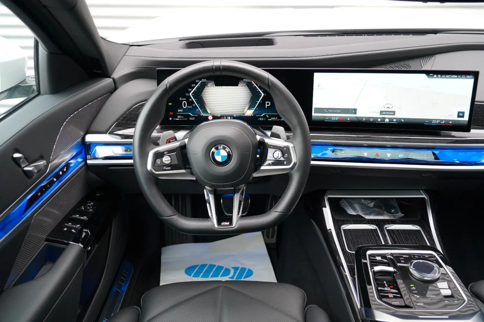 740 d xDrive M Sport SKYLOUNGE LUFT 360 B&W HUD