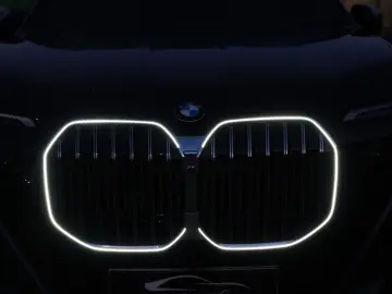 740 d xDrive M Sport SKYLOUNGE LUFT 360 B&W HUD