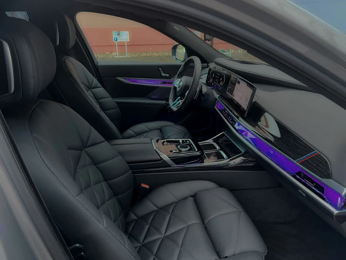 740d xDr. M-Sport Fond-Ent SkyL Autoba. 21  AHK