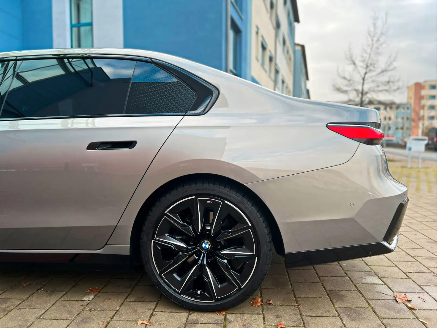 740d xDr. M-Sport Fond-Ent SkyL Autoba. 21  AHK