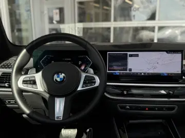 X5 40d xDrive M-SPORT LEDER Panorama 1. Hand
