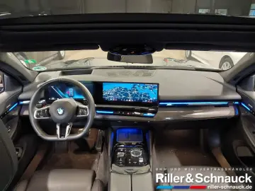 520 i M Sport AHK PANO HUD ACC MEM