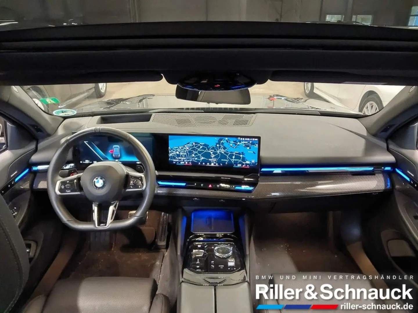 520 i M Sport AHK PANO HUD ACC MEM