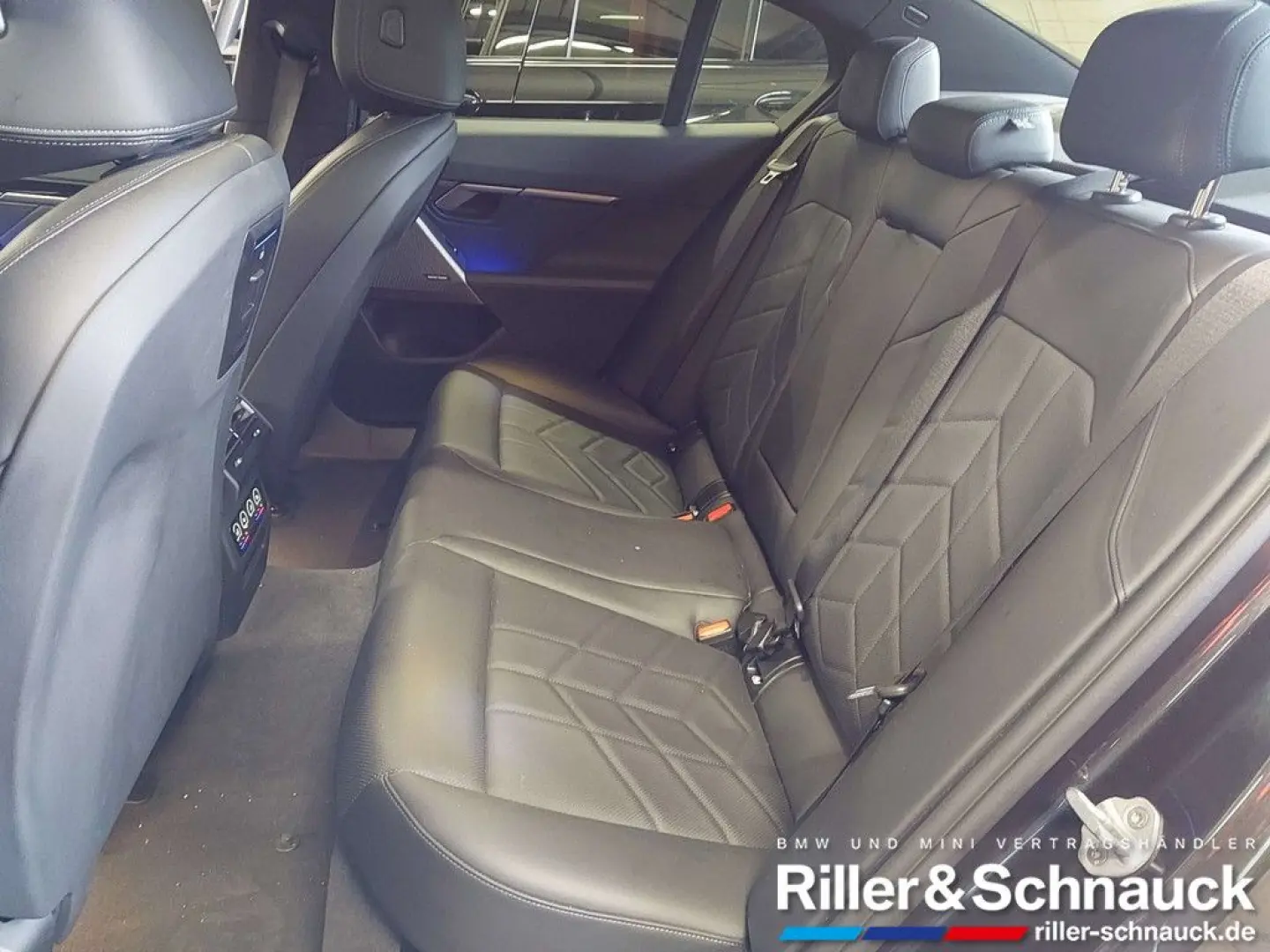 520 i M Sport AHK PANO HUD ACC MEM