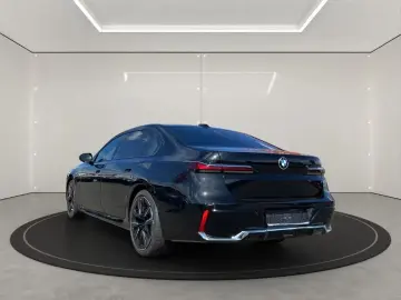 BMW 740d xDrive M-SPORTPAKET INNO KLIMA AKUSTIK