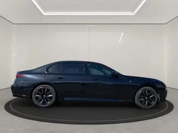 BMW 740d xDrive M-SPORTPAKET INNO KLIMA AKUSTIK
