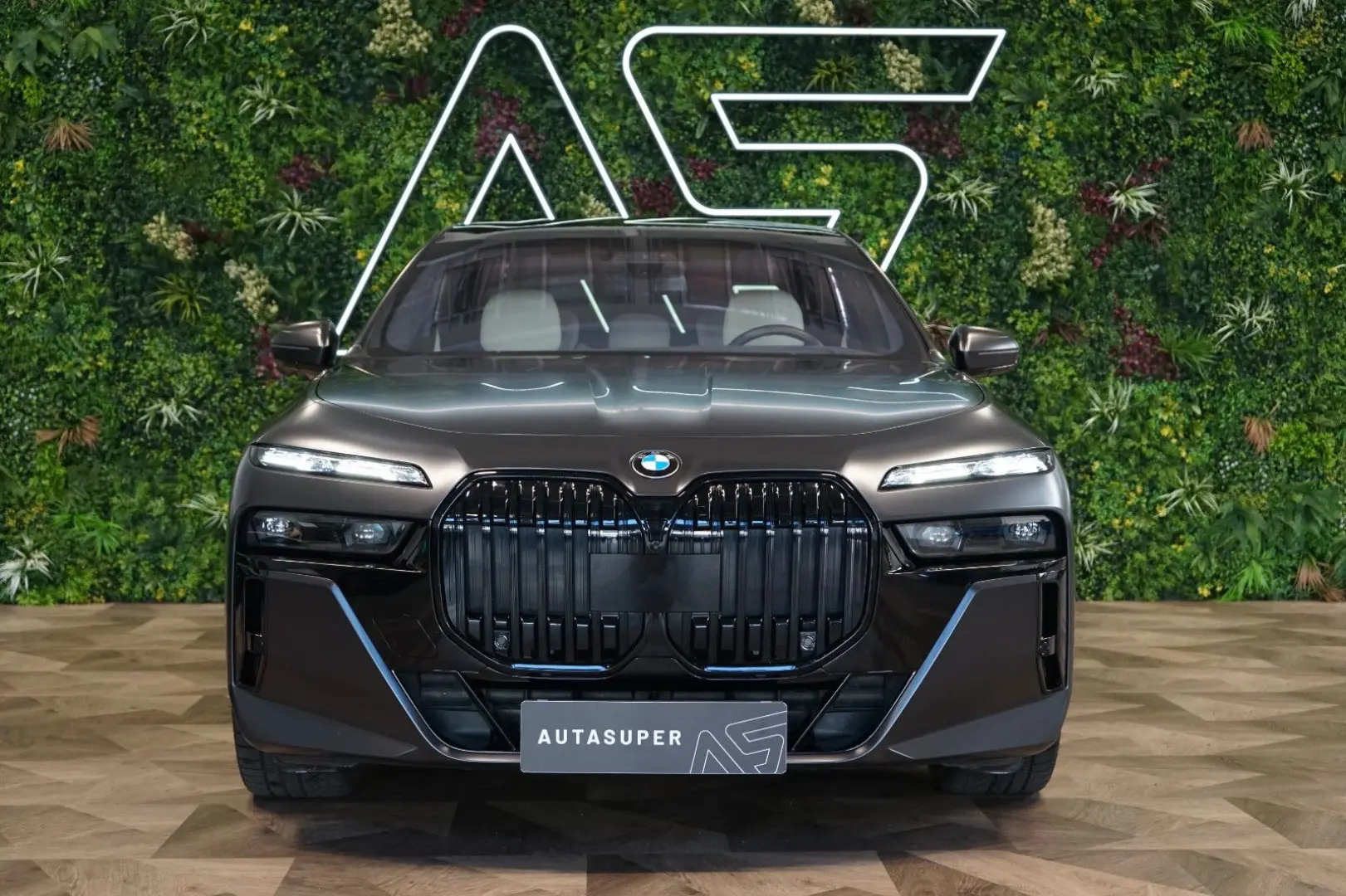 740dxDRIVE B&W INDIVIDUAL TOW SERVICE 86.529€NET